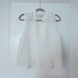White cloth and stone blouse